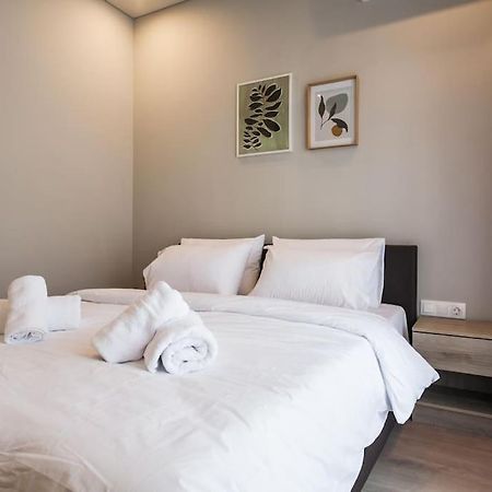 Piraeus Deluxe 2Bdr Apt - Near Metro And Port Екстер'єр фото