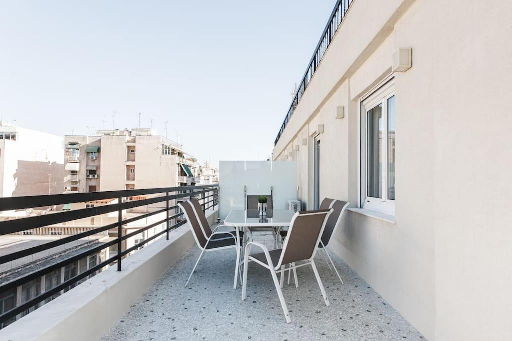 Piraeus Deluxe 2Bdr Apt - Near Metro And Port Екстер'єр фото